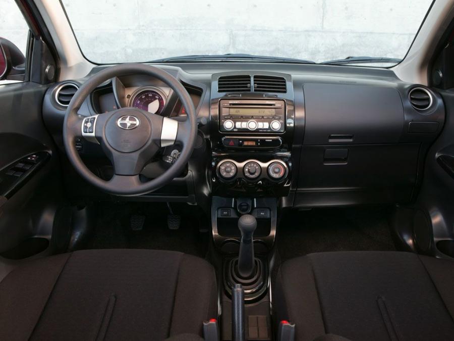  Scion xD 2007 года  (фото 16 из 113)